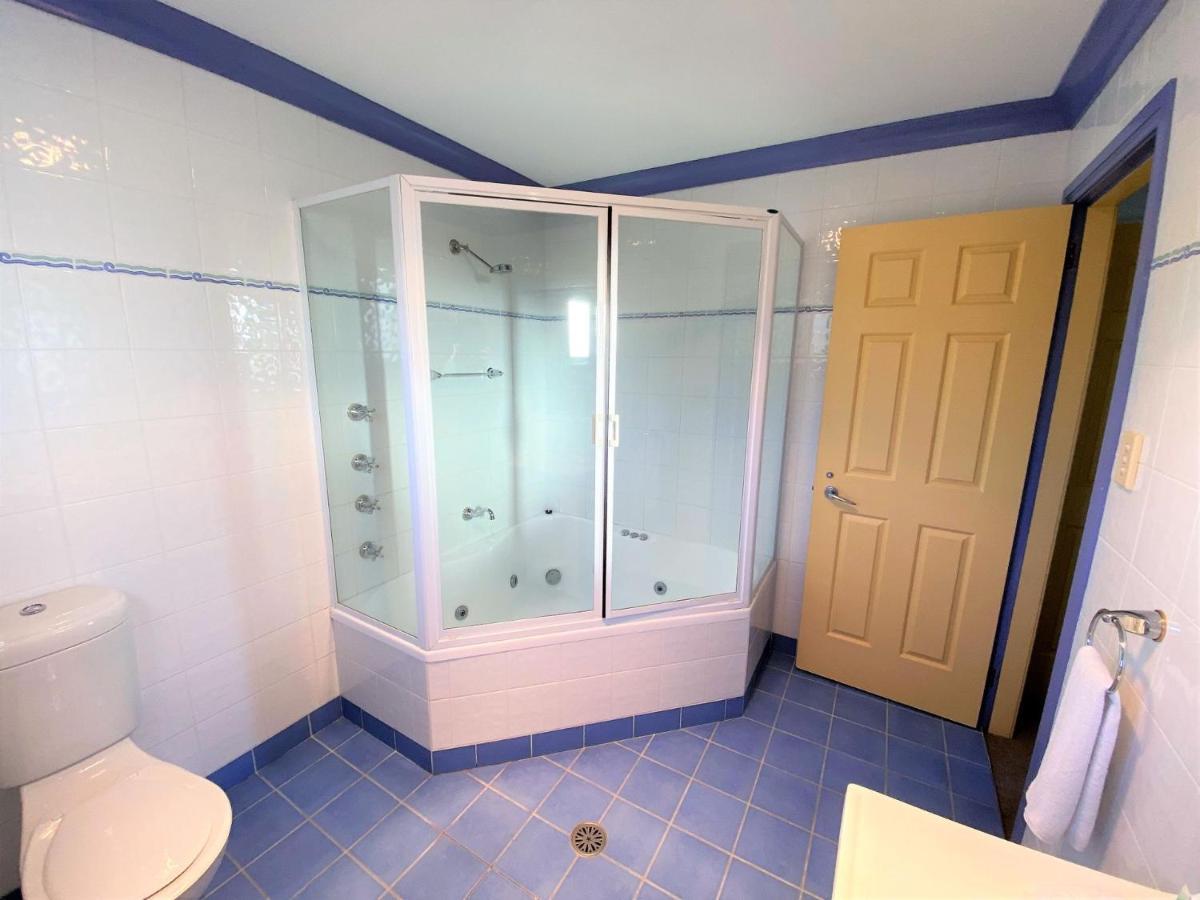 Dromaius 5 - 3Br Townhouse L Lake Views L Spa Bath L Wifi L Bbq Джиндабайн Экстерьер фото